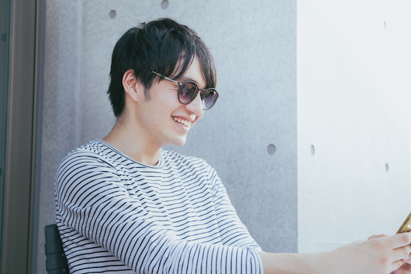 逆援交してくれる女性を見つける男性