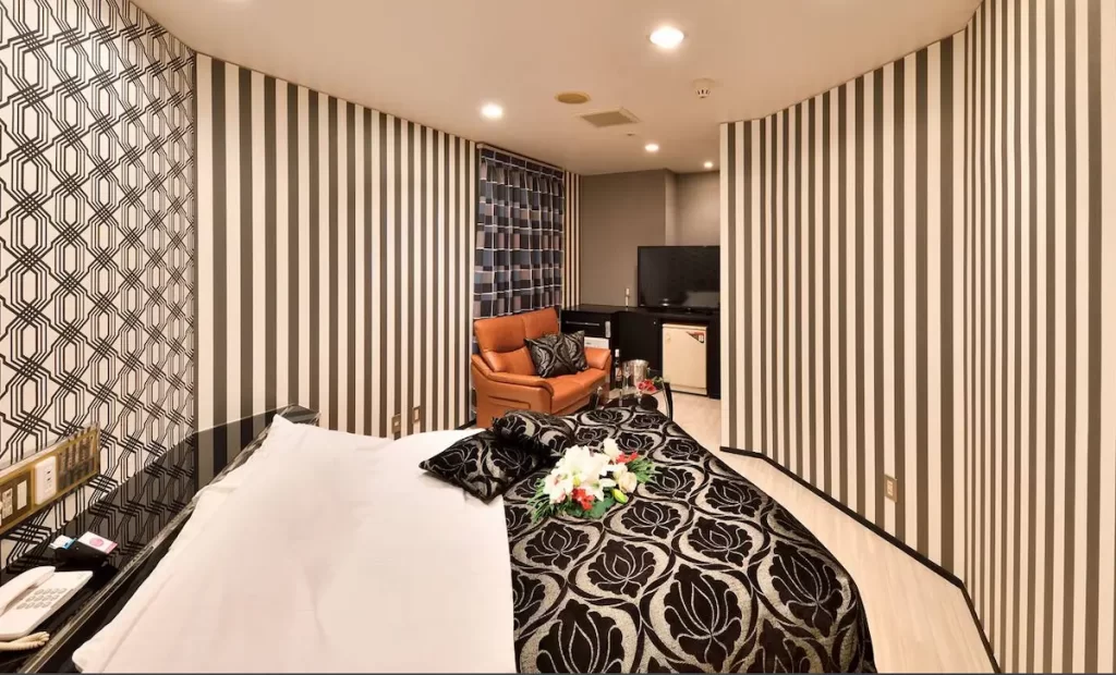 徳島　レステイ DEE